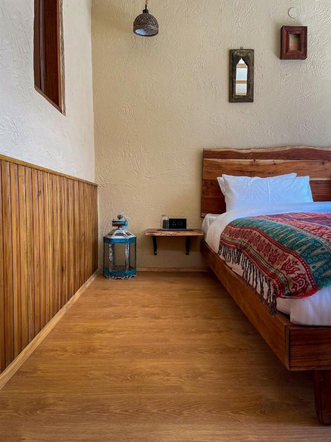 Hotel La Hault à Sissu Extérieur photo